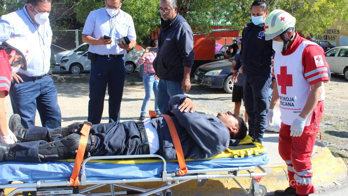 Motociclista es embestido por un auto en la colonia Bonanza de Saltillo