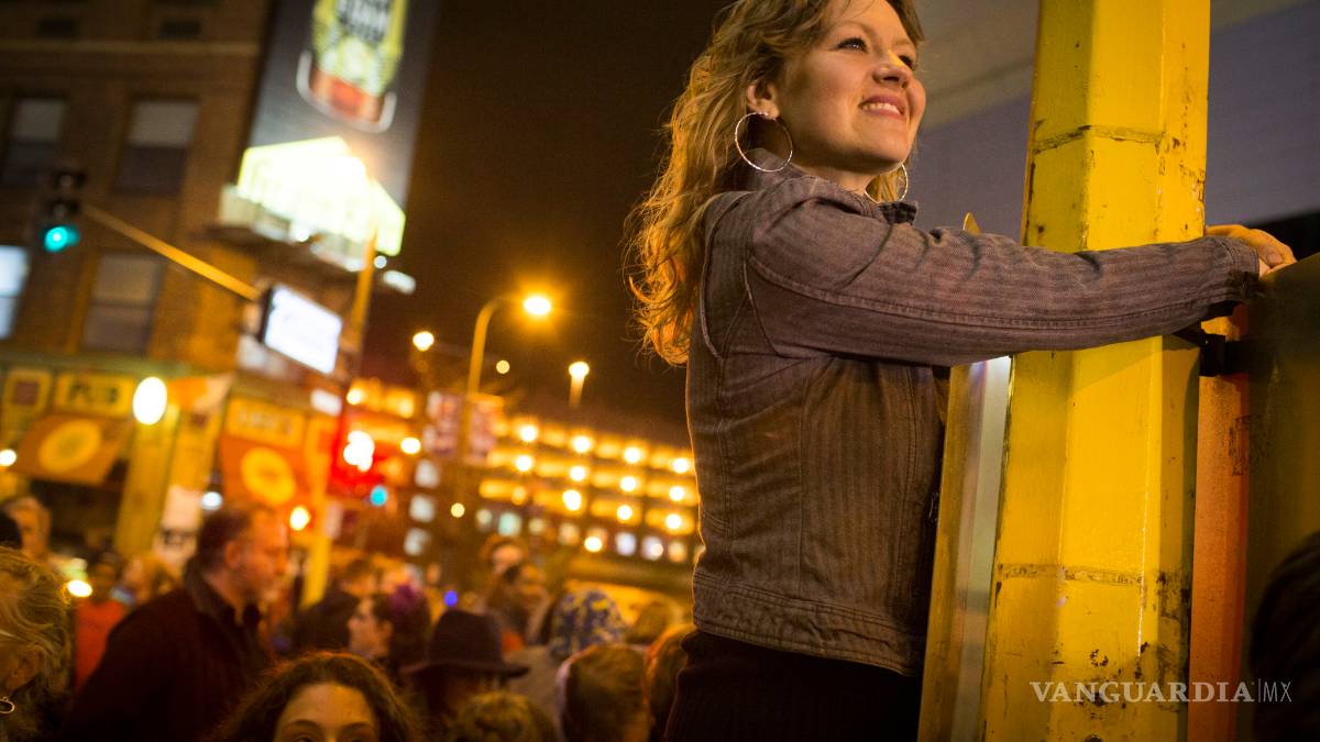 Fans despiden a Prince con enorme fiesta callejera en Minneapolis