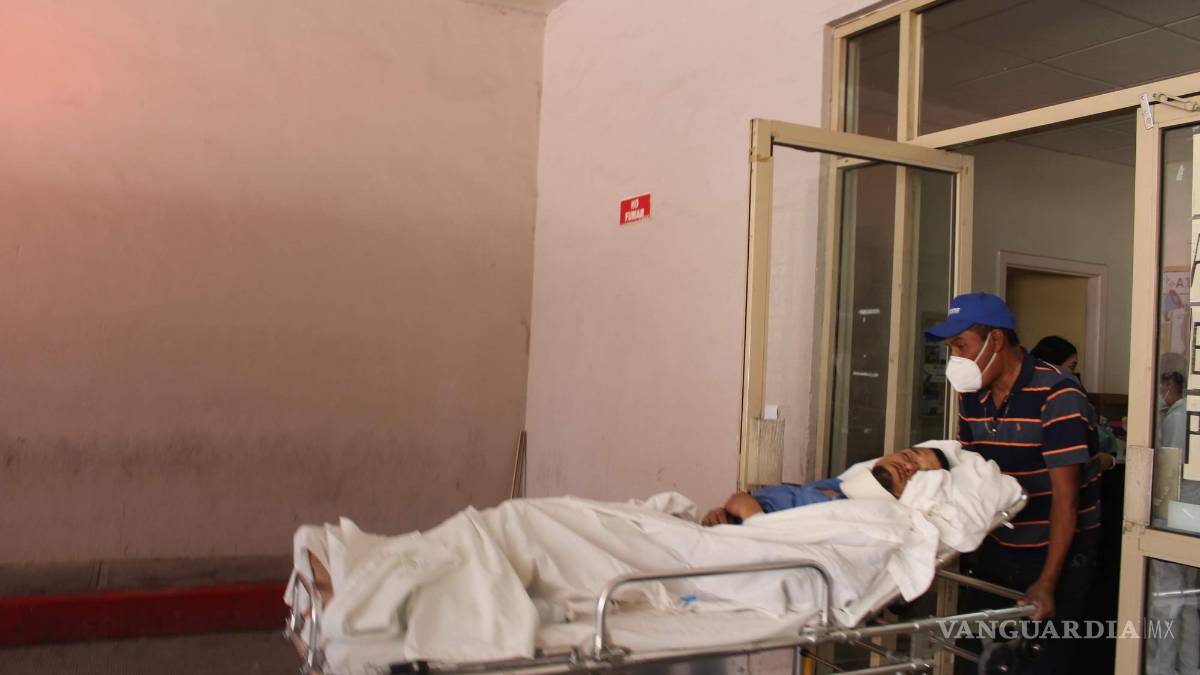 Hombre apedrea domicilio en Parras, Coahuila; en respuesta, lo golpean con un bate