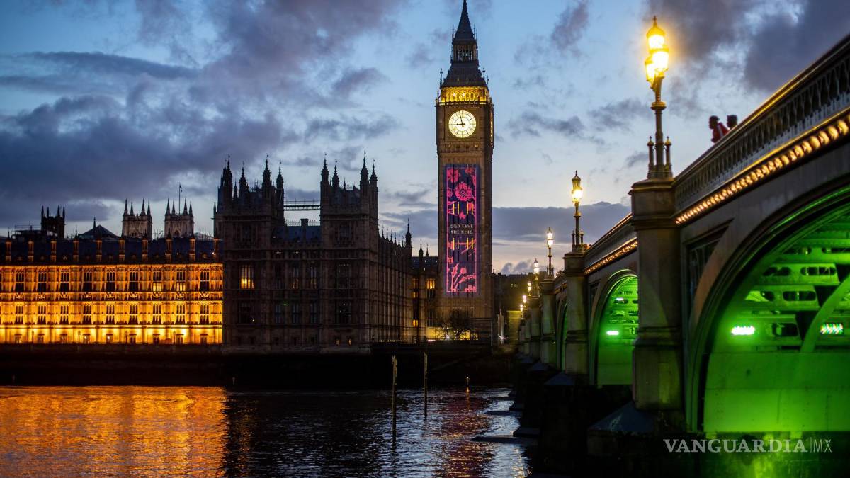 Así inicia el reinado del Carlos III tras una larga espera para ser el monarca británico (fotos)