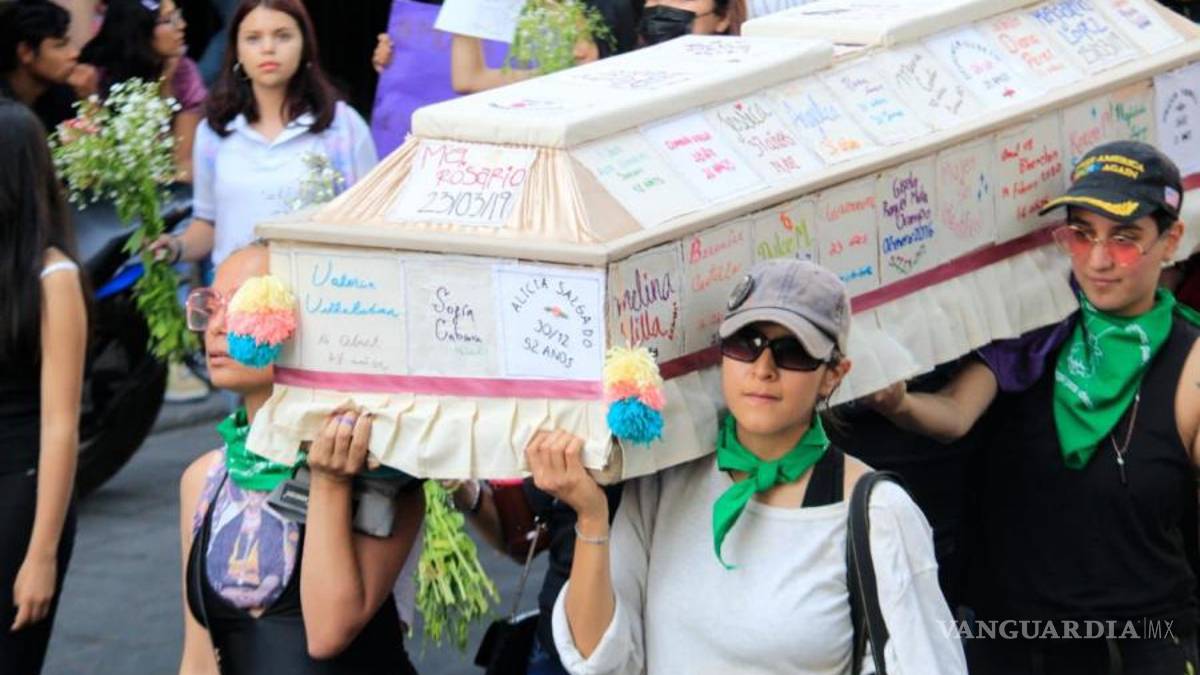 8M: Entre el dolor y la rabia con el grito de “Ni una más” miles de mujeres toman las calles en México (fotos)