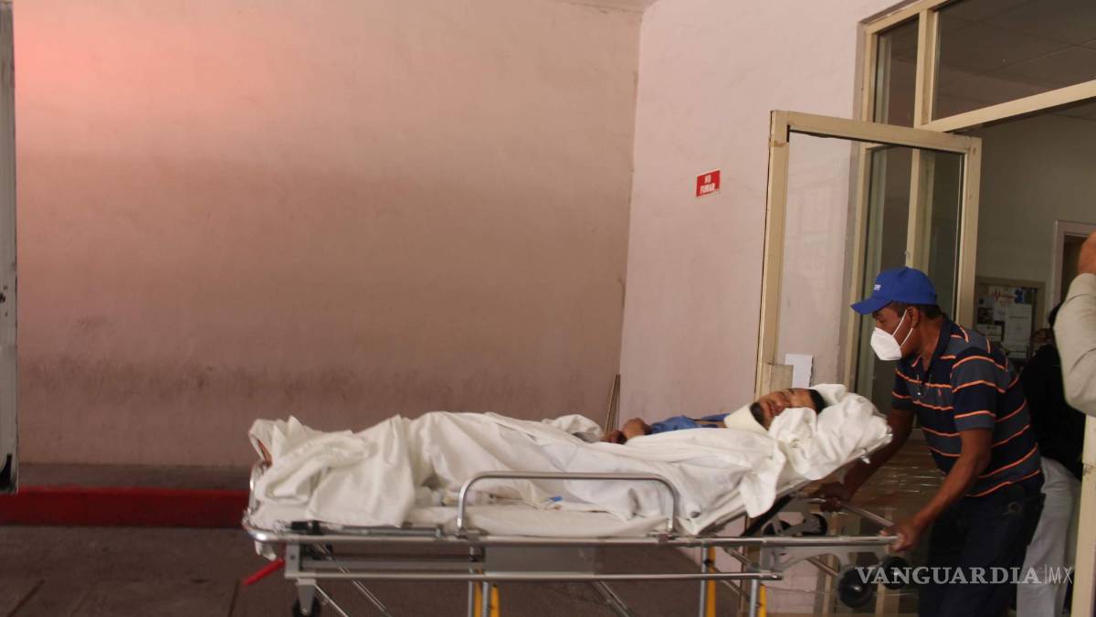 Hombre apedrea domicilio en Parras, Coahuila; en respuesta, lo golpean con un bate