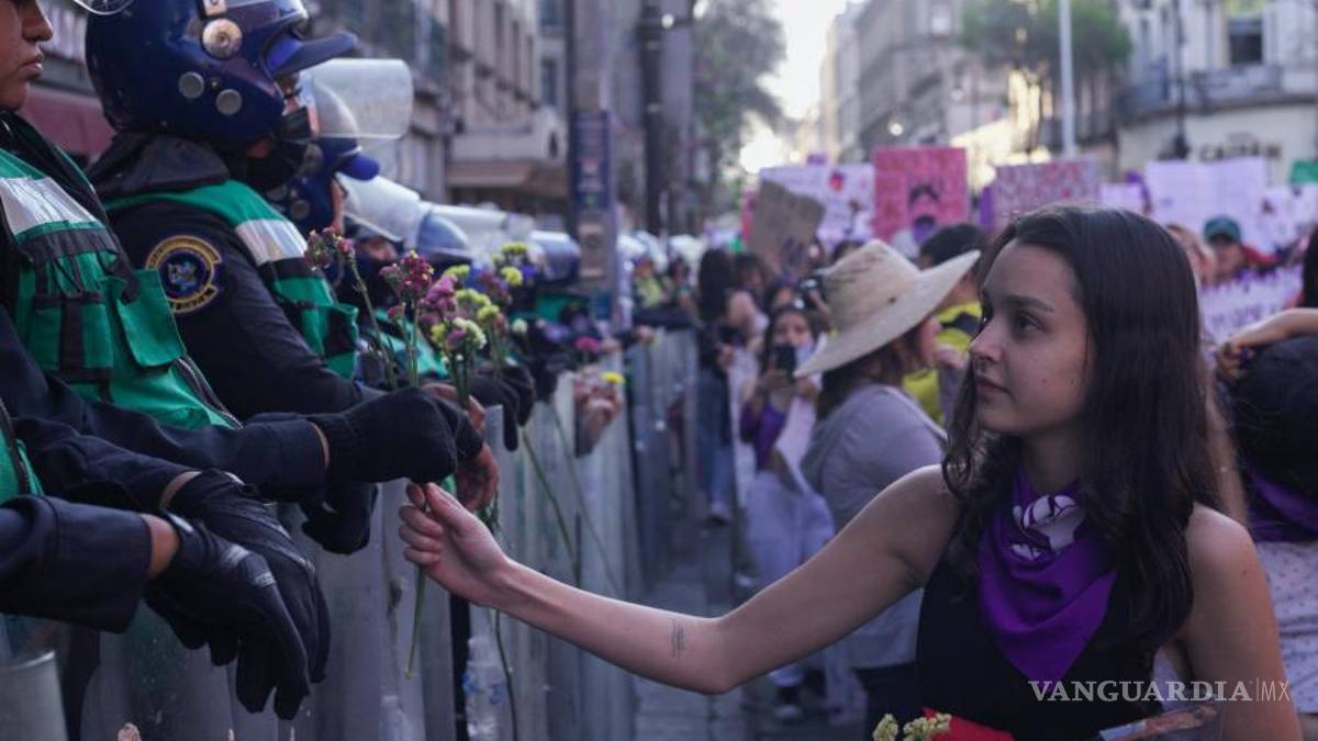 8M: Entre el dolor y la rabia con el grito de “Ni una más” miles de mujeres toman las calles en México (fotos)