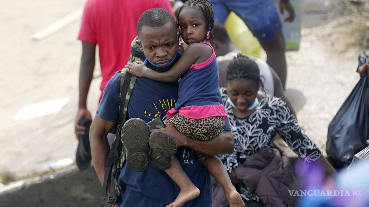 Bloquean llegada de más migrantes a Piedras Negras