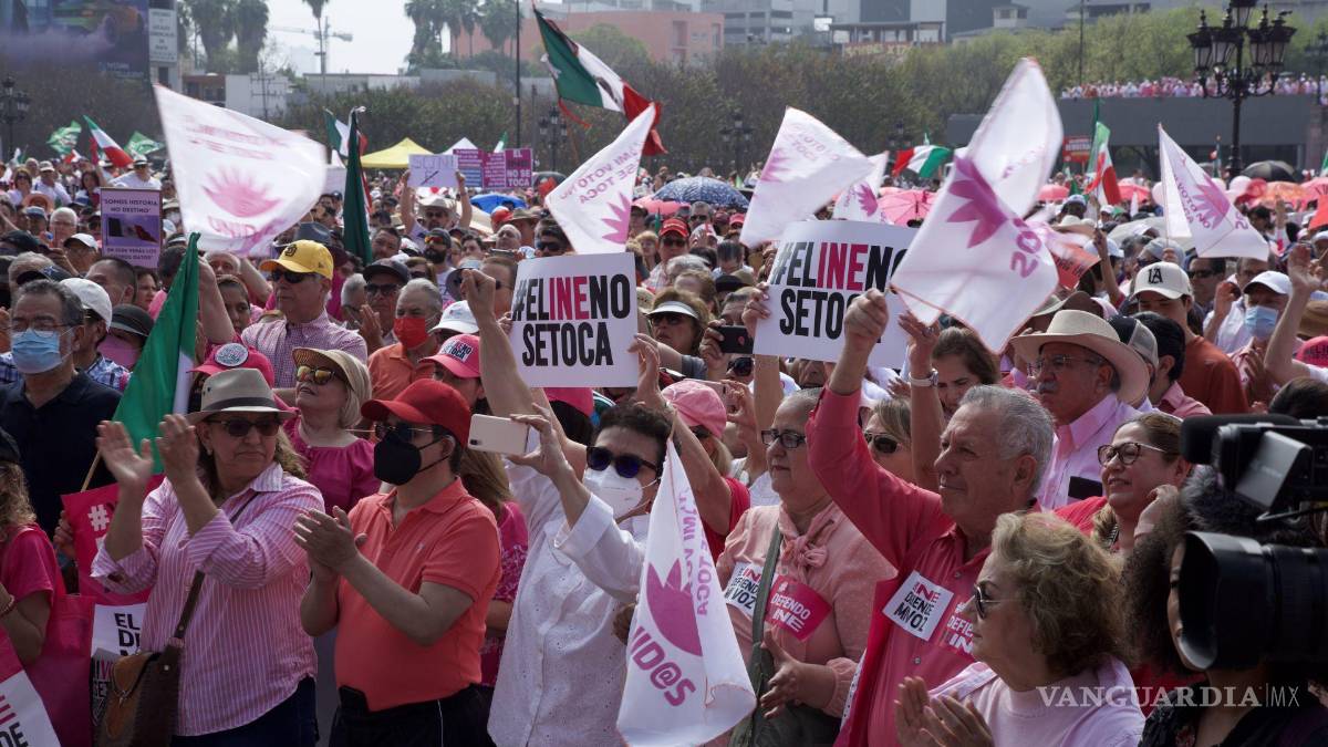 Así toman las calles y plazas miles de mexicanos para defender al INE (Fotos)