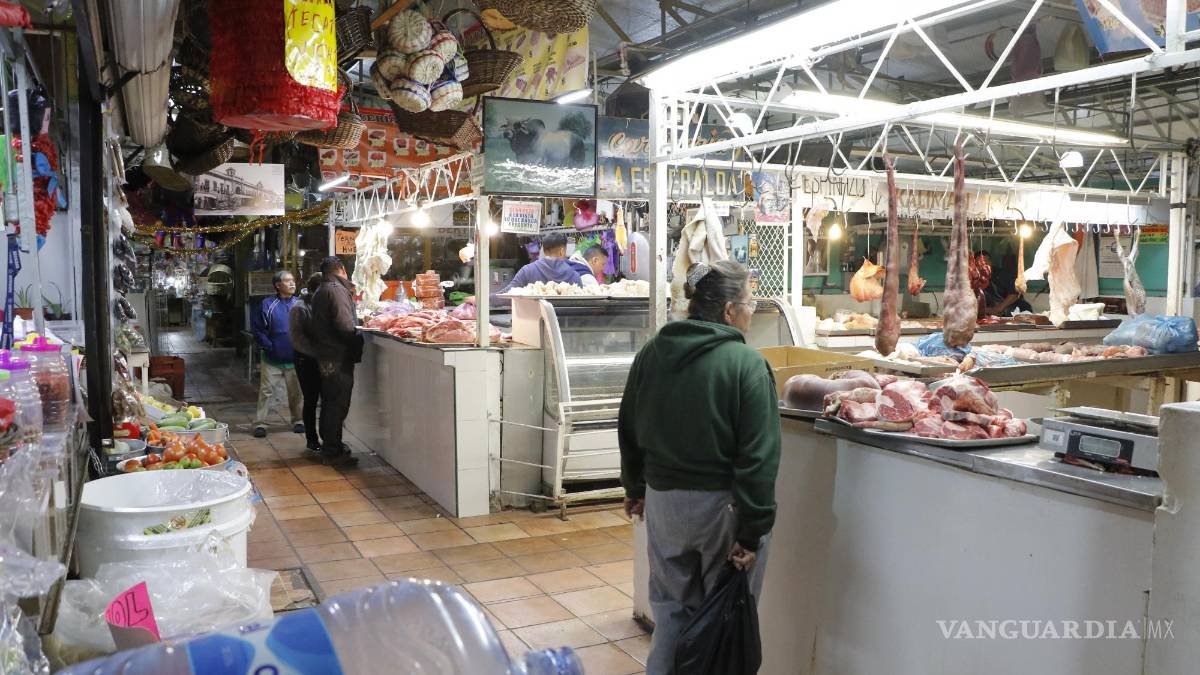 Desabasto encarece mercancía ...y de Navidad, otro aumento de precios afectará a los saltillenses