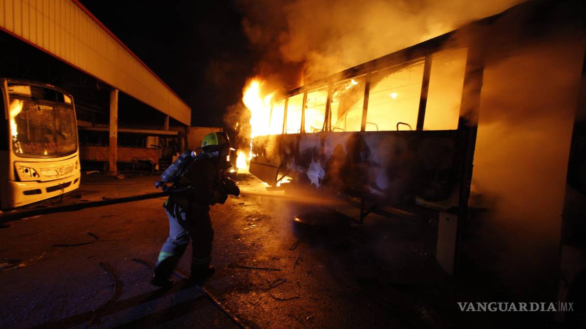 Saltillo: por cuarta ocasión le prenden fuego a camiones en el Otilio González