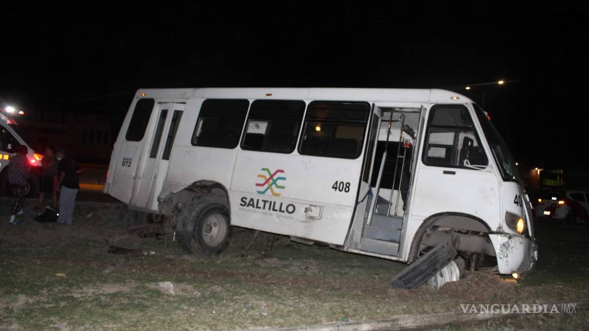 Saltillo: cumbiero de la Misión Cerritos choca; se distrae con acompañante
