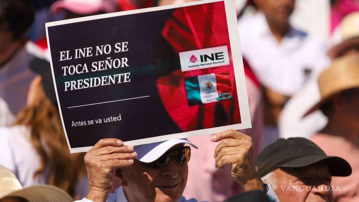 Así toman las calles y plazas miles de mexicanos para defender al INE (Fotos)