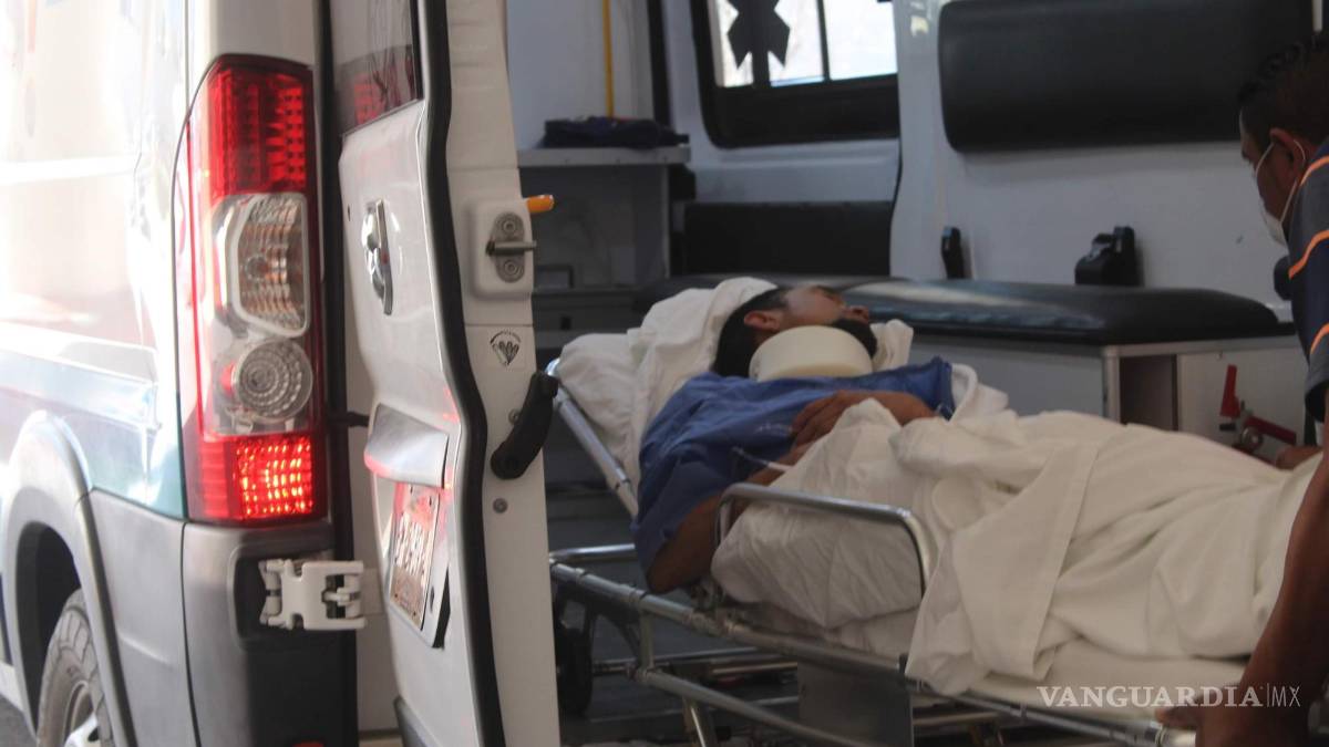 Hombre apedrea domicilio en Parras, Coahuila; en respuesta, lo golpean con un bate