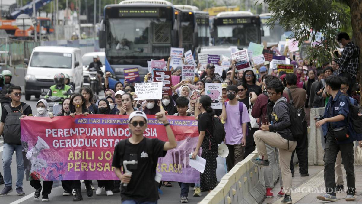 Mujeres alzan su voz en todo el para defender sus derechos y contra la violencia y la impunidad (fotos)