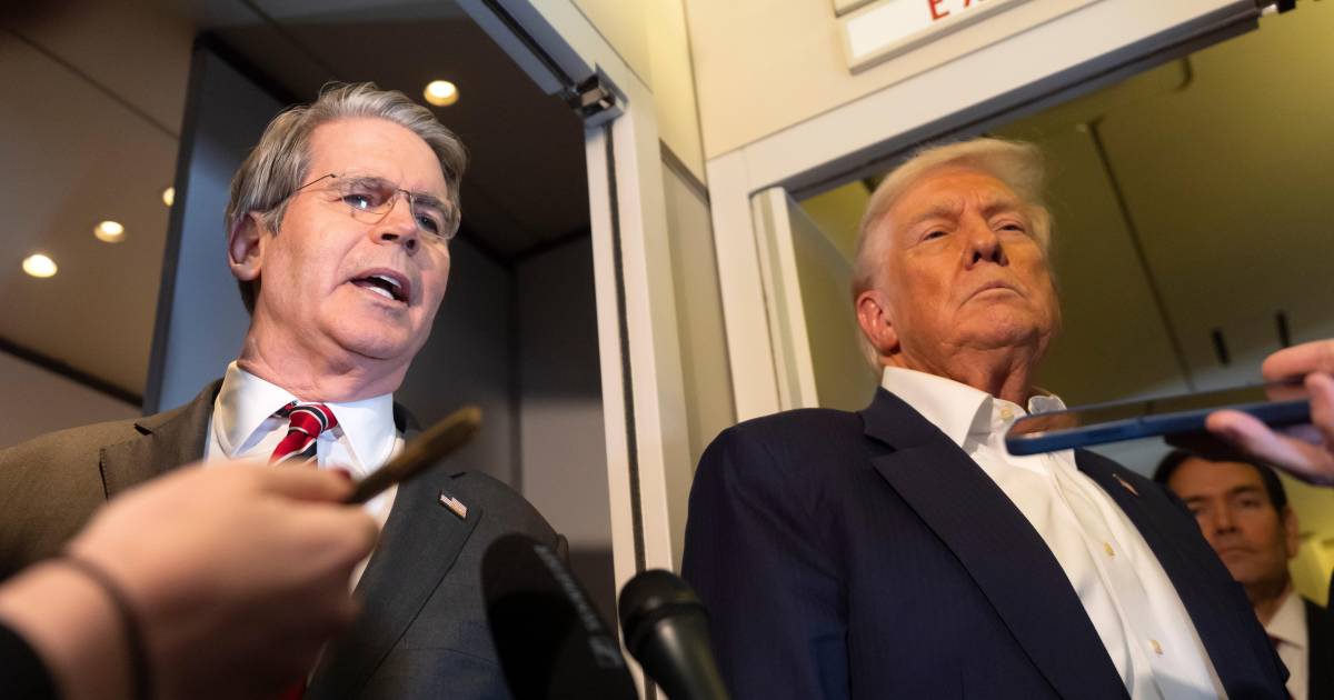 Trump asegura que los estadounidenses recibirán dos mil dólares por aranceles