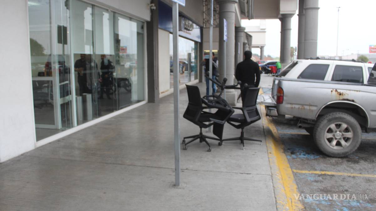 Realizan embargo en sucursal bancaria de Saltillo