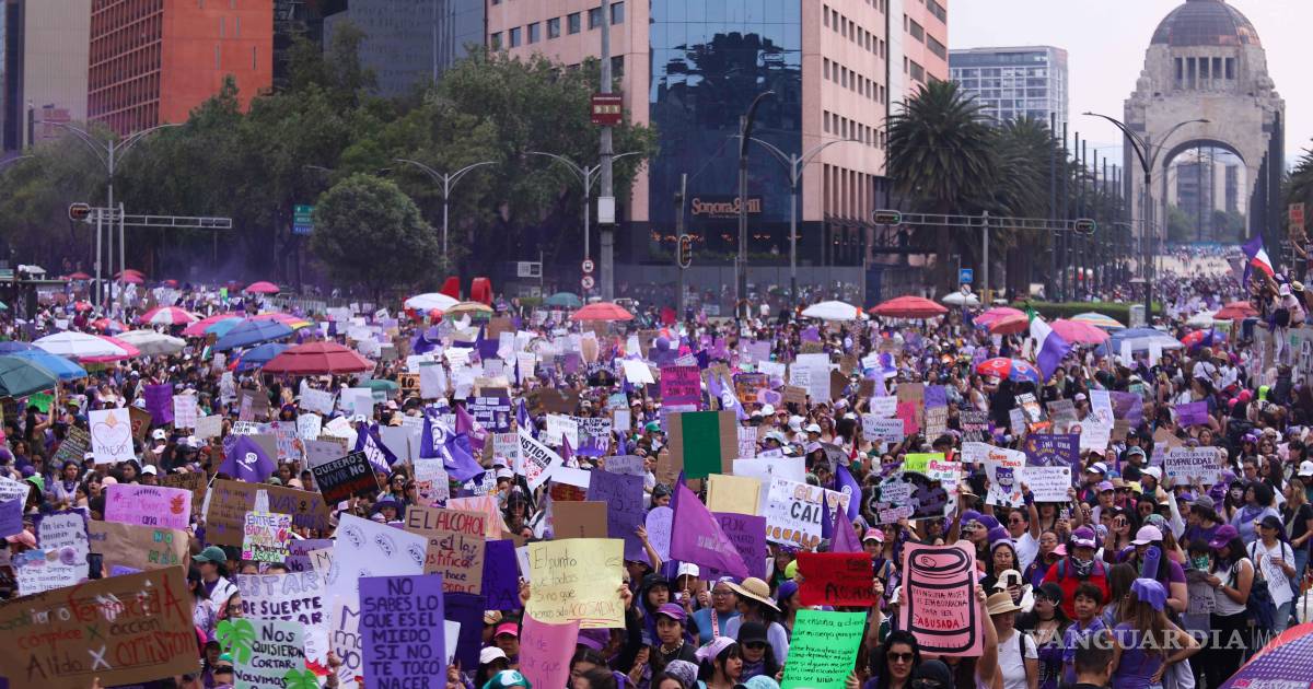 Más de 120 mil mujeres marchan en CDMX por el 8M para exigir justicia y el fin de la violencia de género