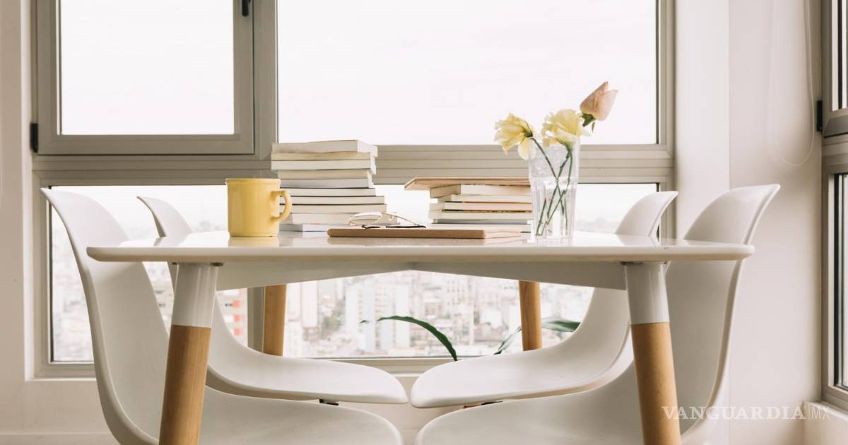 Nuevo menú para la mesa del comedor: pan, sal y celular