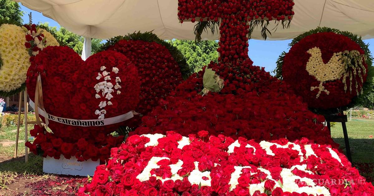 Atrae a turistas la tumba de ‘El Mencho’ en Zapopan