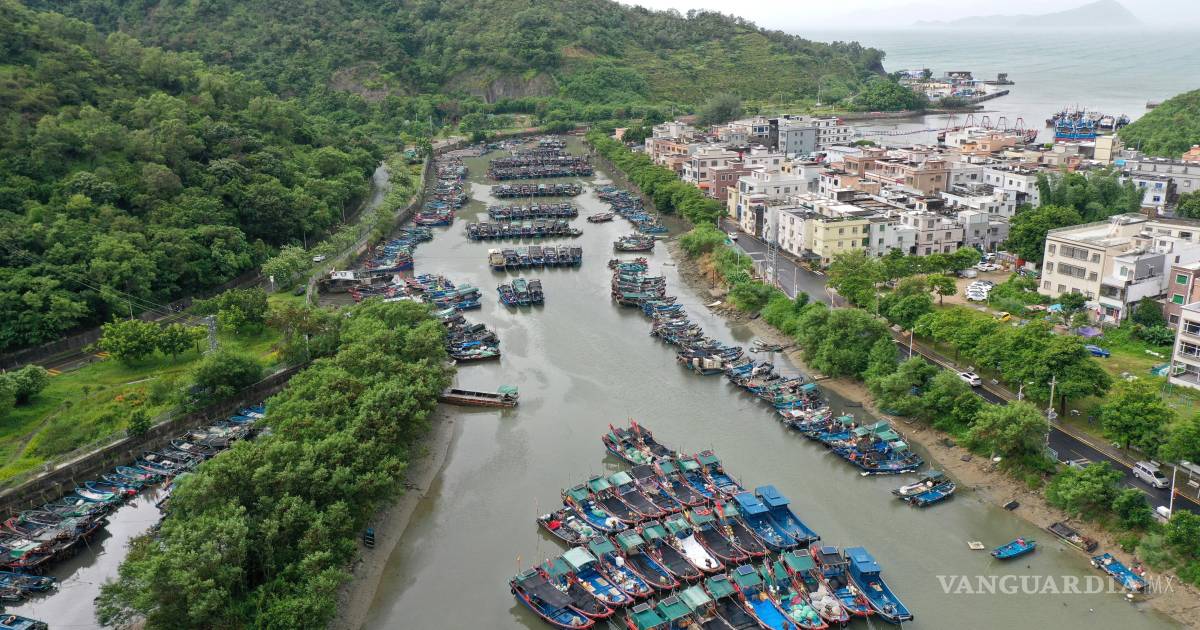 El tifón Noul se debilita tras tocar tierra y lleva fuertes lluvias al sur de China