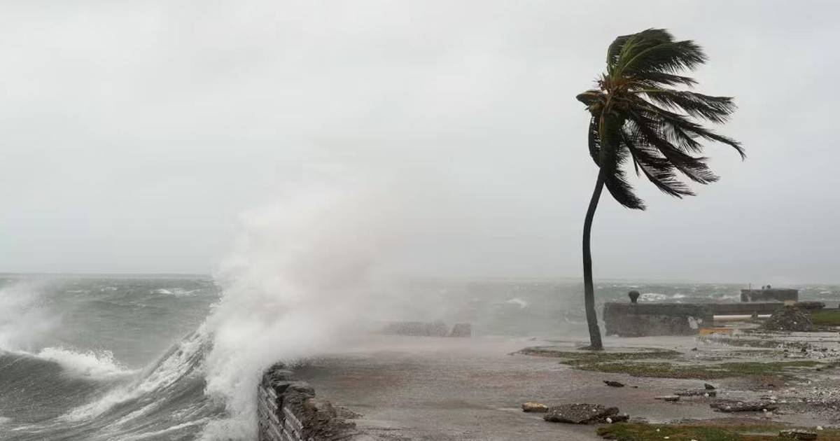 Huracán Melissa tocó tierra en Cuba como categoría 3 tras devastar Jamaica; ya es mortal