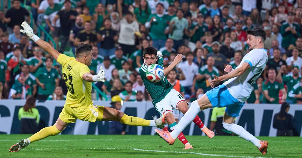 Bajo abucheos, México y Uruguay firman un gris 0-0 en Torreón; Gilberto Mora, la figura