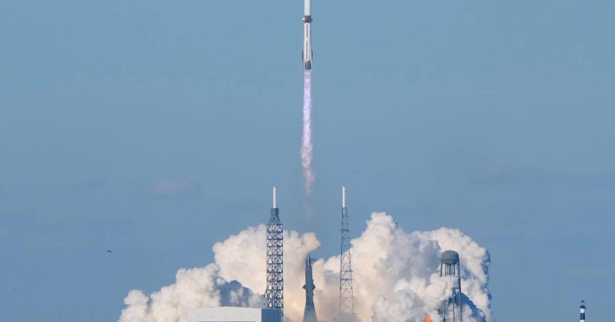 ¡Hazaña!, Blue Origin logra capturar con éxito su cohete New Glenn tras despegue e iguala a SpaceX