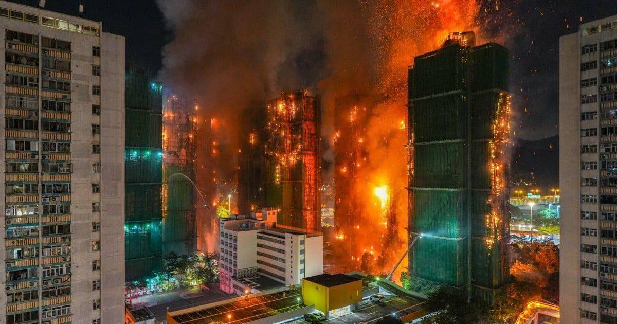 Aumentan las víctimas del incendio en Hong Kong a al menos 128 muertos y 200 desaparecidos