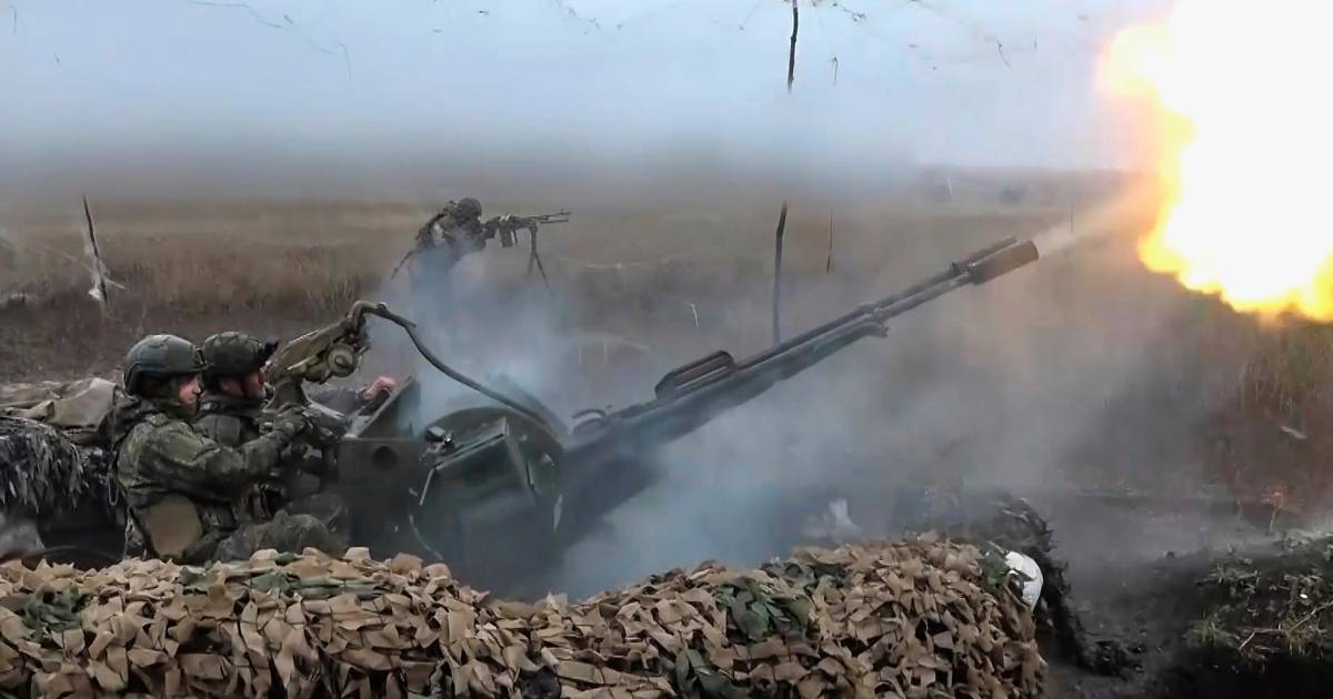 Ataques ucranianos dejan sin luz y calefacción a dos ciudades importantes de Rusia