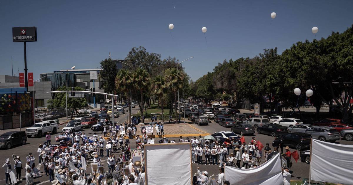 Realizan marcha por los desaparecidos en Oaxaca, exigen acciones de búsqueda y localización