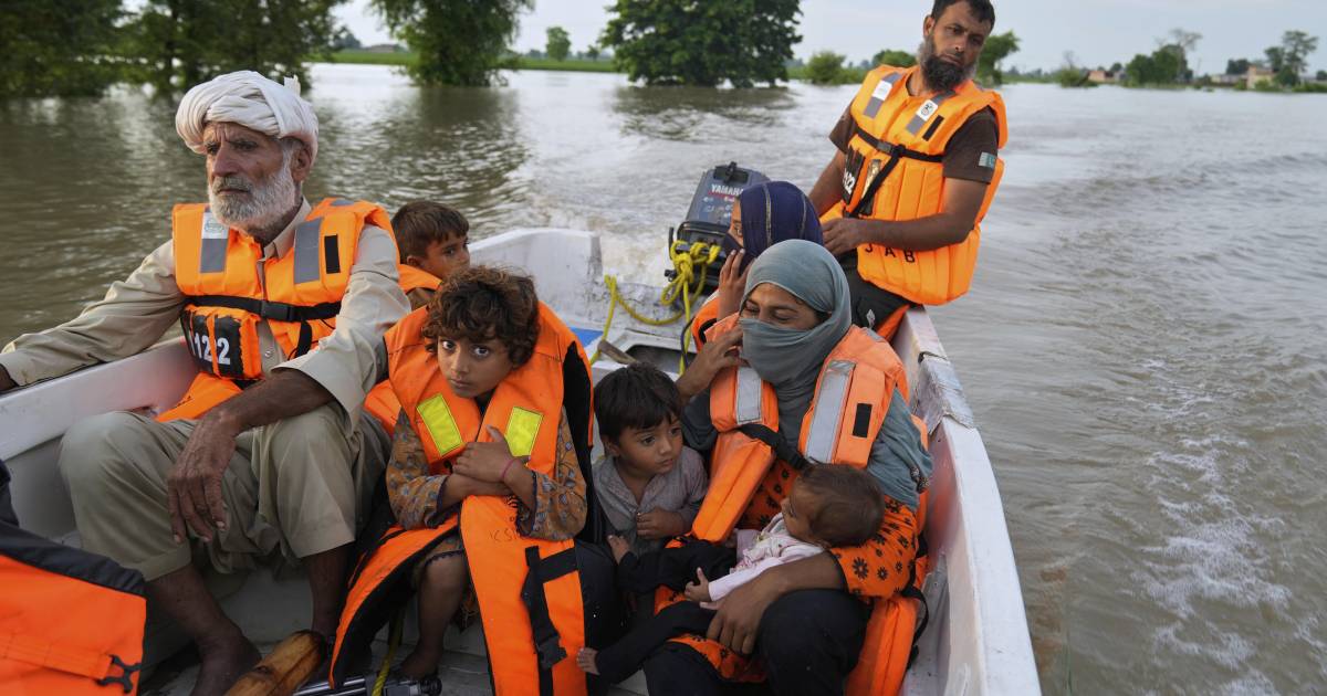 Dejan 34 muertos inundaciones repentinas en Cachemira india