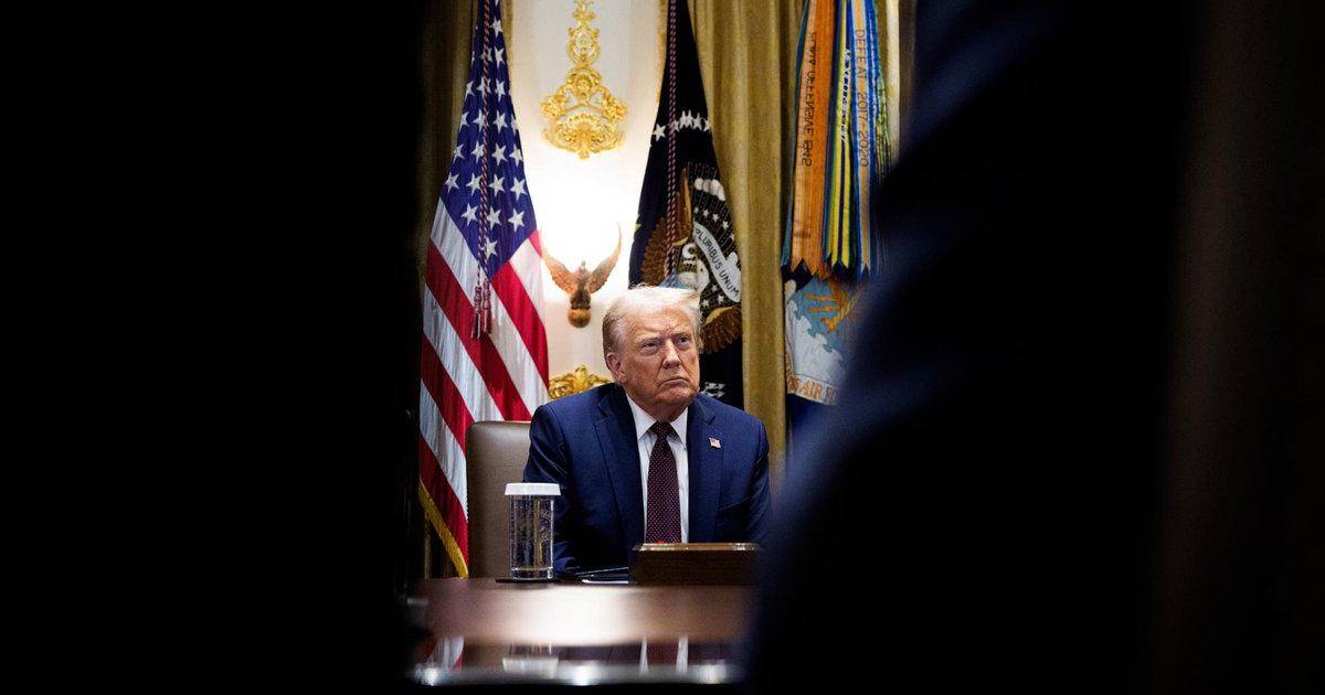 ‘Chicago estará firme’: Johnson ordena a los funcionarios locales no colaborar con agentes federales