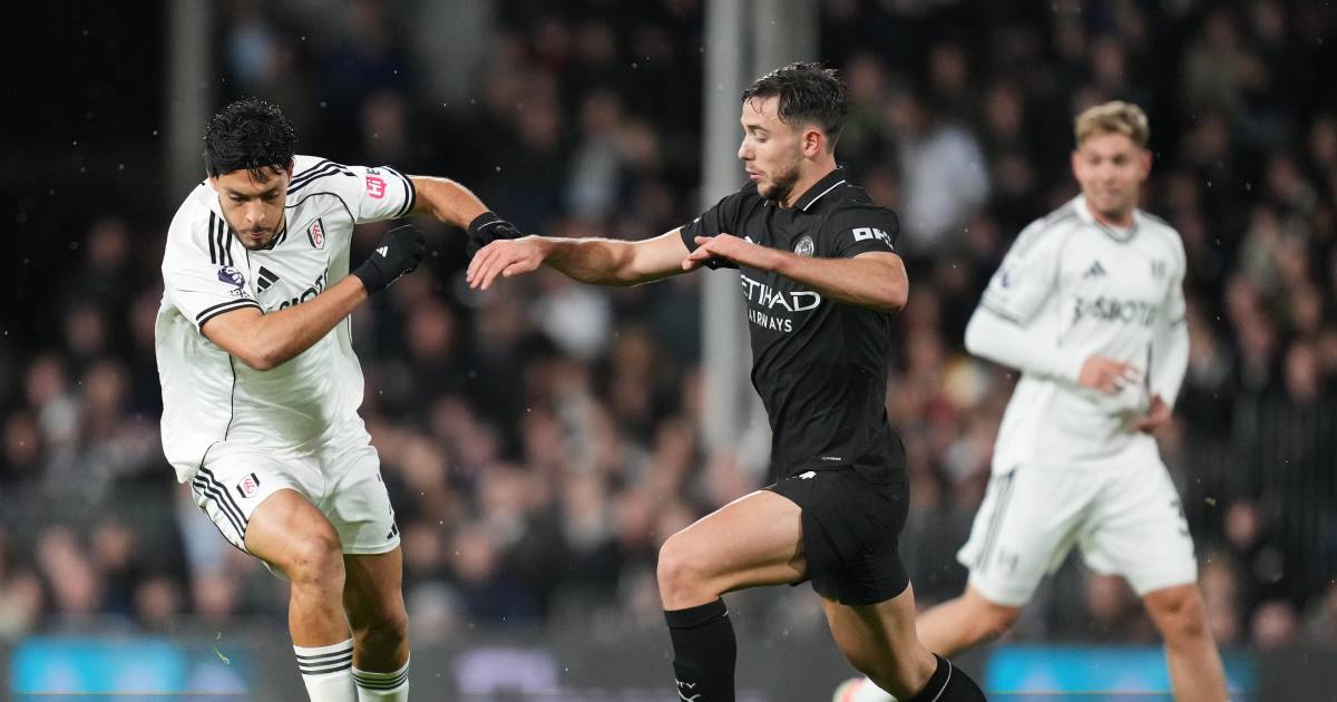 Raúl Jiménez aparece en el cierre pero Fulham cae 4-5 ante el Manchester City