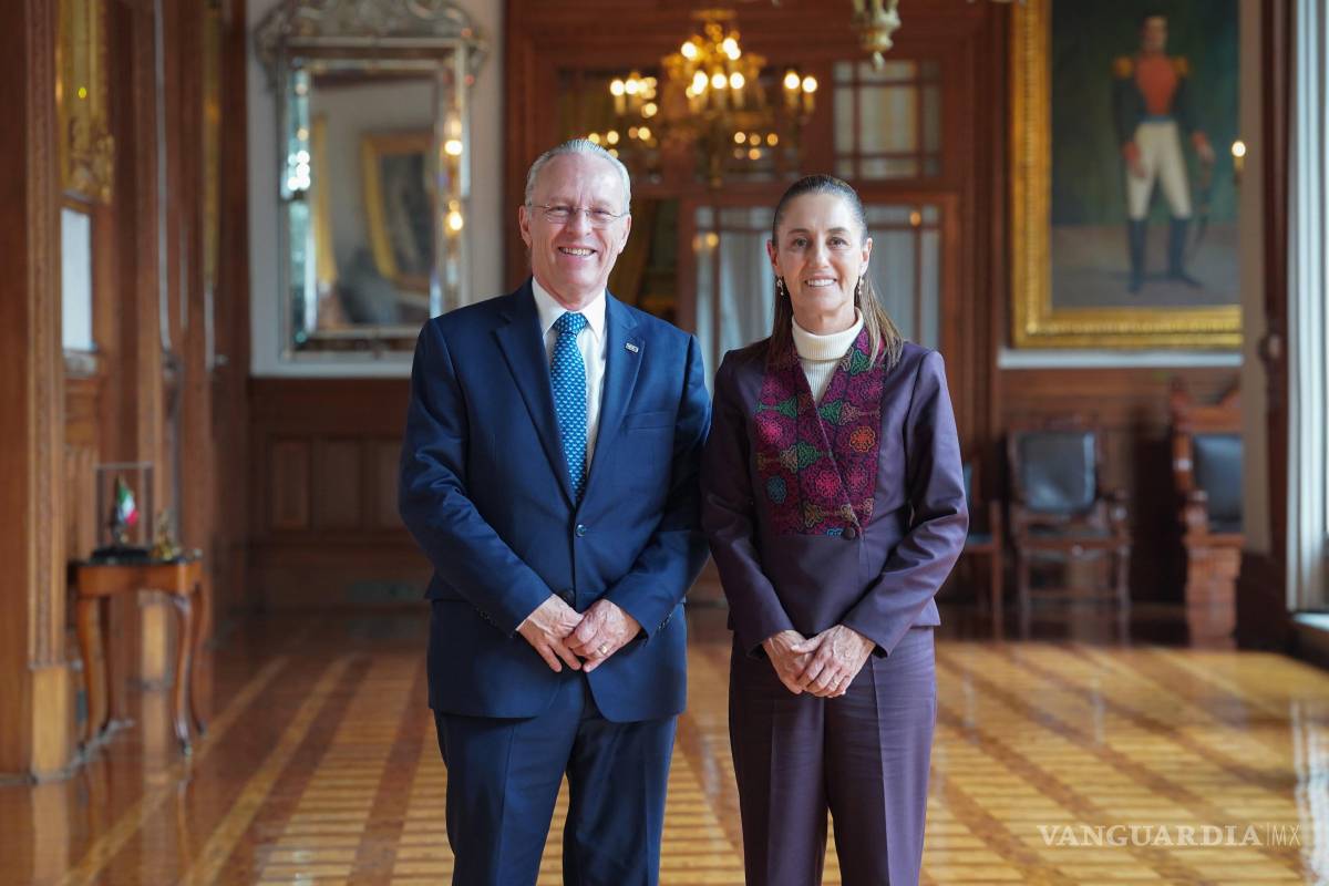 Claudia Sheinbaum recibe en Palacio Nacional a próximo líder del CCE, José Medina Mora