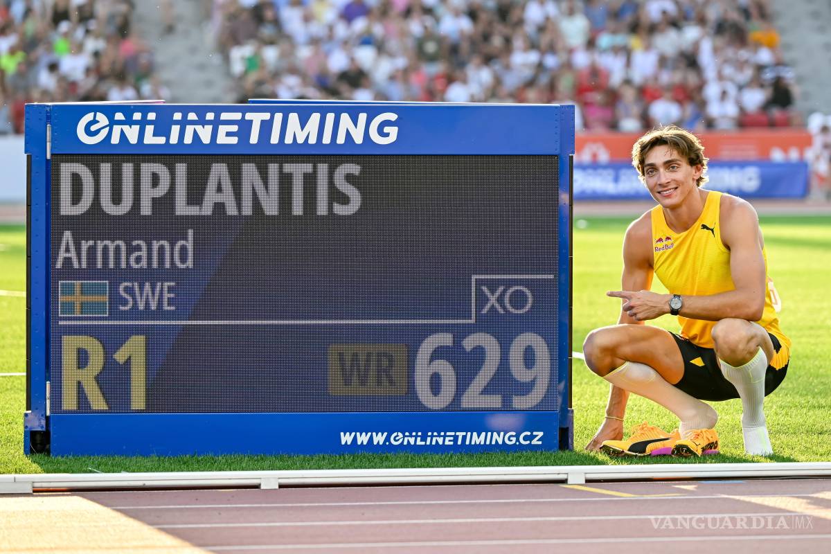 Armand Duplantis impone nuevo récord mundial de salto con pértiga con 6,29 metros en Budapest