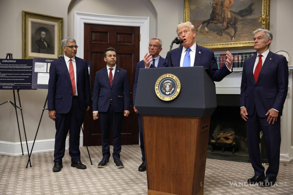 ¿Dr. Trump? En su primer mandato daba recomendaciones sobre el Covid-19, ahora da consejos sobre autismo