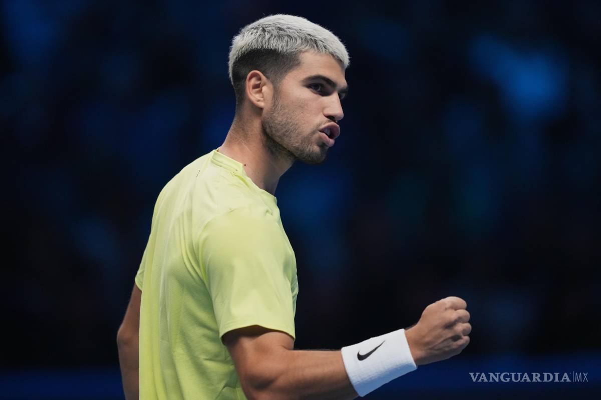Carlos Alcaraz elimina a Auger-Aliassime y va por el título en las Nitto ATP Finals