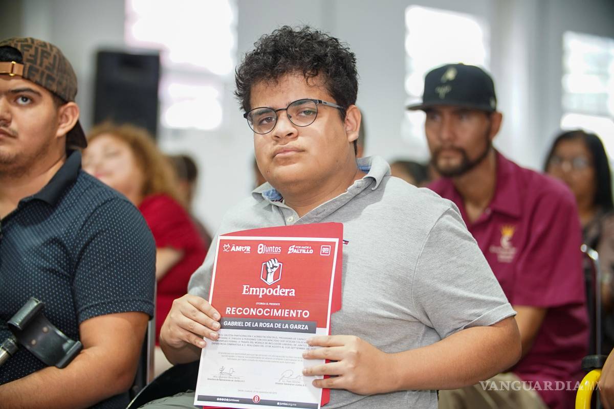 $!Durante la ceremonia se destacó que 11 de los 28 graduados ya están en proceso de contratación.