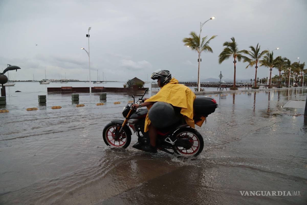 Lluvias torrenciales azotarán a a gran parte de México por frente frío 4, circulación ciclónica y canales de baja presión
