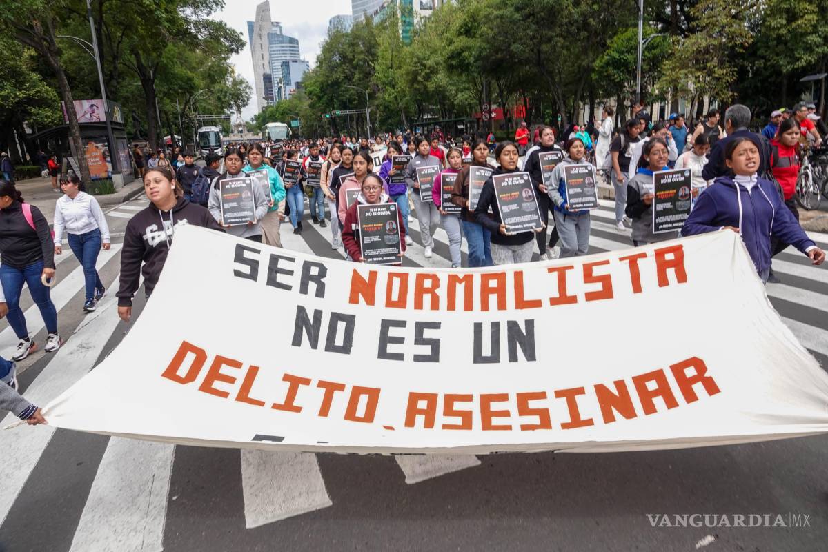 Promete Sheinbaum para septiembre nuevas líneas de investigación de caso Ayotzinapa