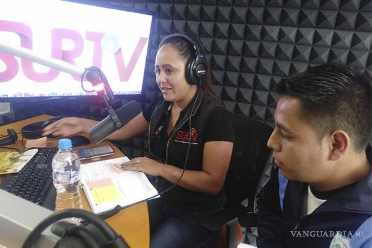 En Hidalgo una radio busca dar alivio a la incertidumbre provocada por el desastre debido a las lluvias