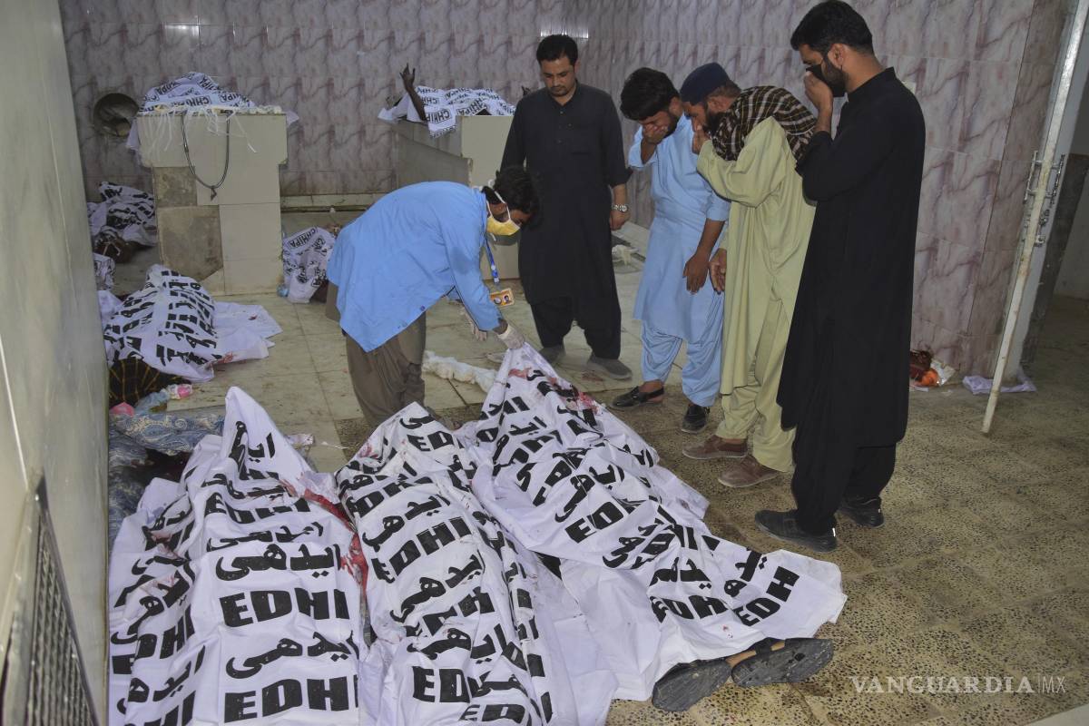 Trece muertos y 30 heridos tras ataque suicida cerca de acto político en Pakistán