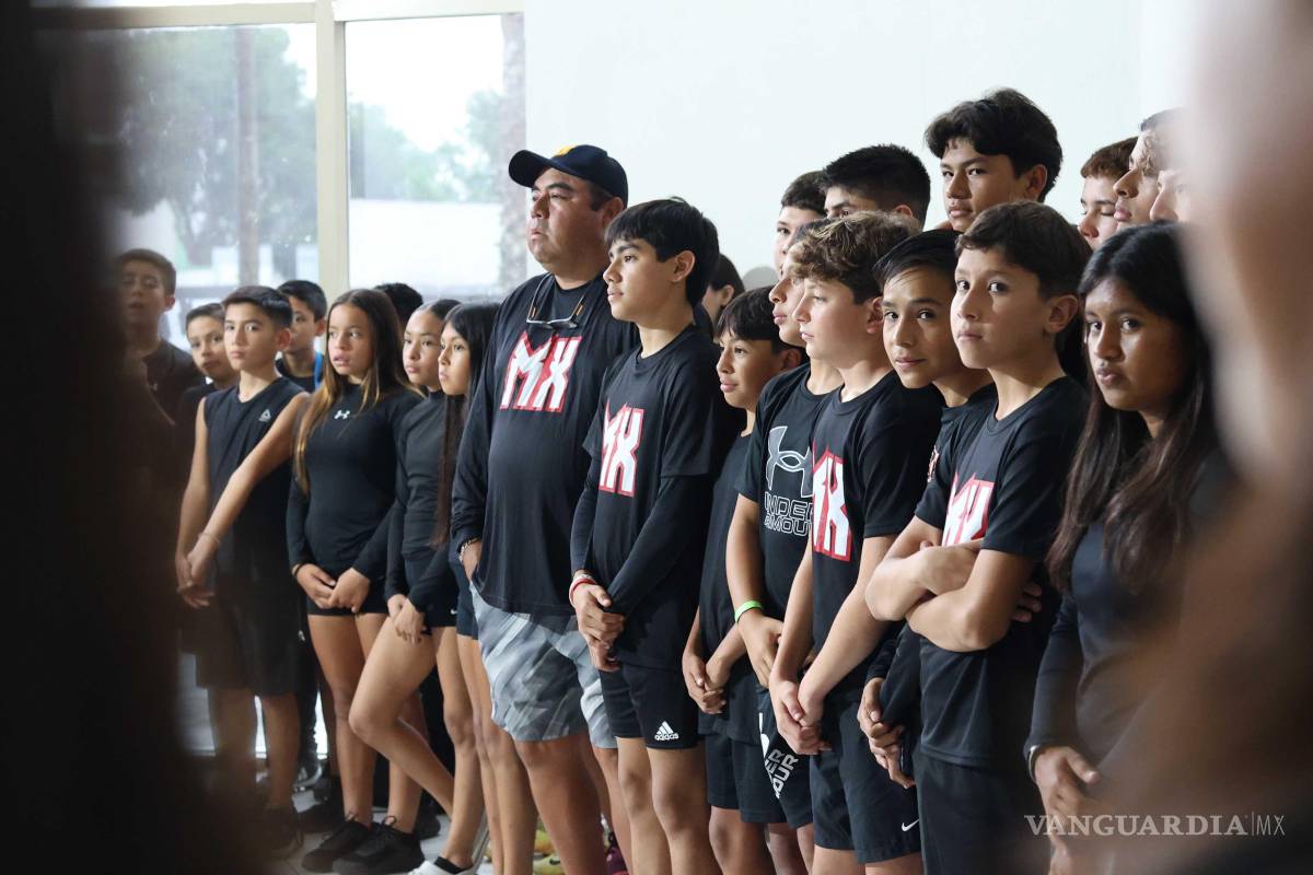 $!La entrega de uniformes marca el inicio de los entrenamientos finales y la preparación estratégica para enfrentar a los mejores equipos del mundo.