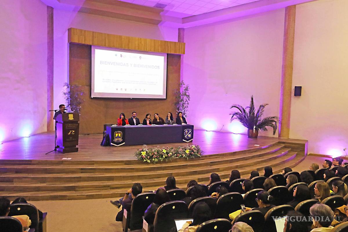 UAdeC reflexiona sobre los nuevos desafíos familiares en seminario