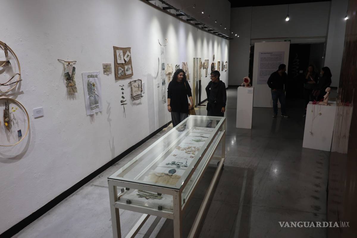 Exploran el desierto, el bosque y la ciudad por medio del arte textil y la literatura