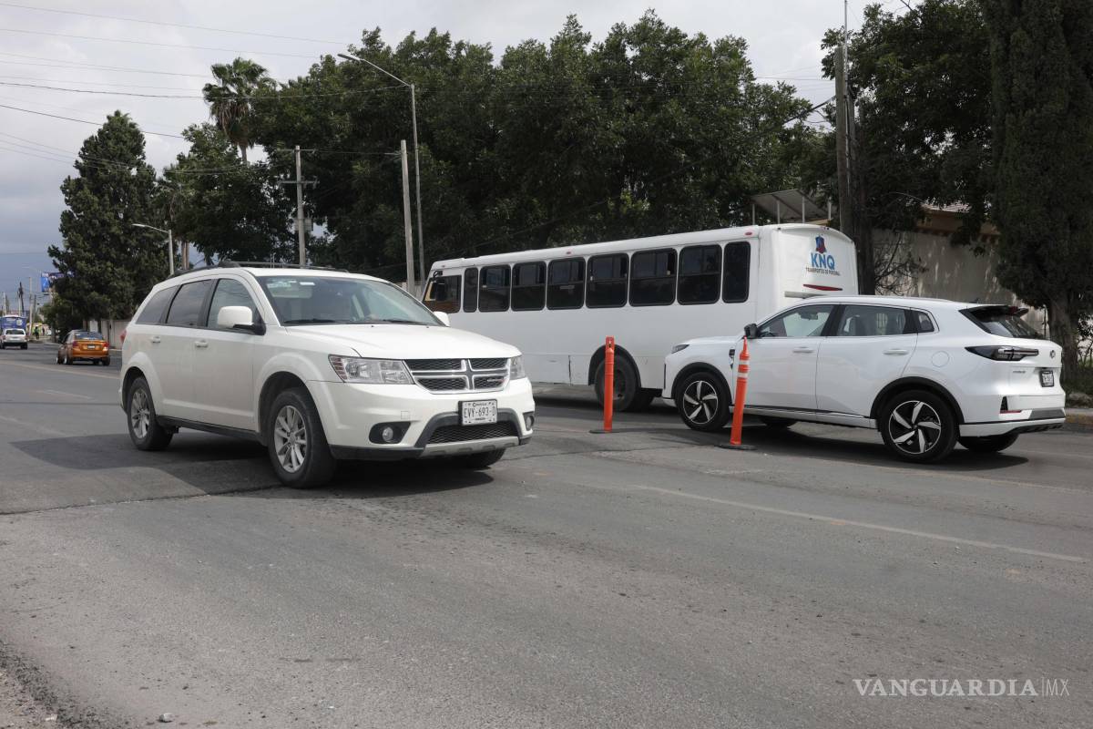 Saltillo: Reinstalan bordos en Valdés Sánchez tras muerte de Mónica; se abre debate sobre accidentes viales