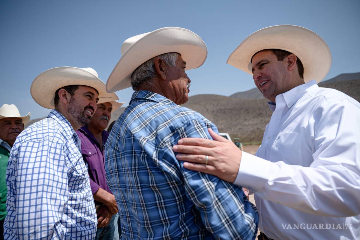 $!40 toneladas de sorgo forrajero han sido entregadas a campesinos de la zona rural de Saltillo