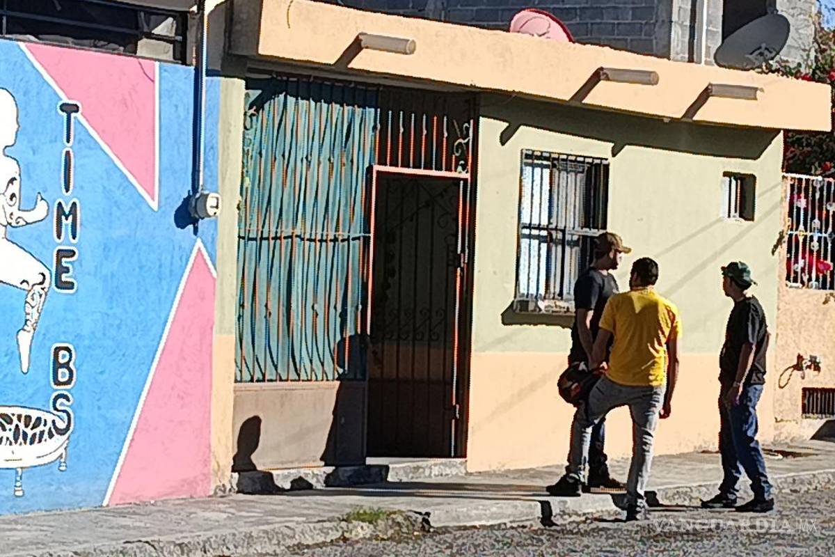 Hallan sin vida a mujer en su domicilio en Parras de la Fuente; Fiscalía abre investigación