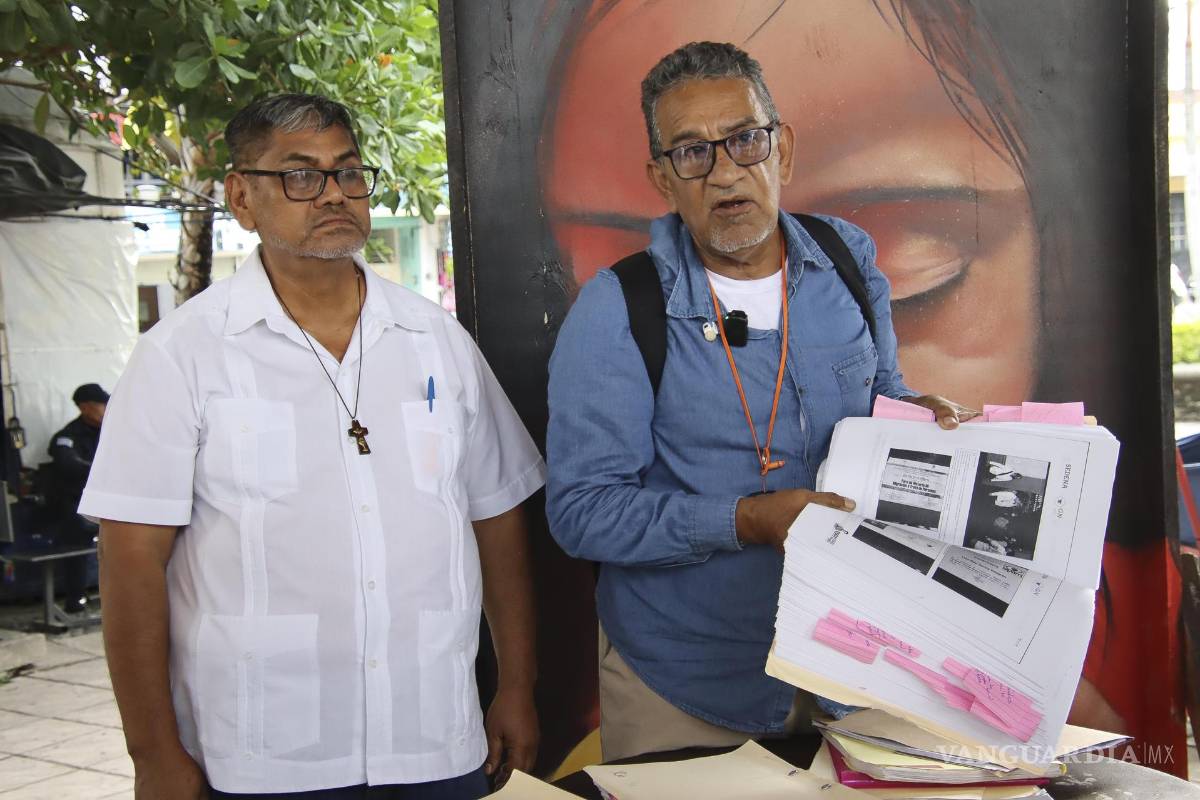 $!El migrante activista Luis García Villagrán (d) , mputado de delitos de tráfico de personas y distribución de droga, aseguró que no es delincuente.