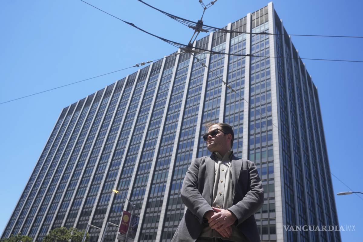 Empleados federales estadounidenses transgénero tienen miedo y sienten discriminación