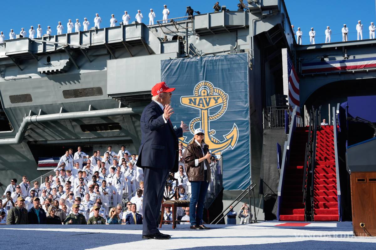 Trump celebra 250° aniversario de la Marina en medio de cierre y caos gubernamental