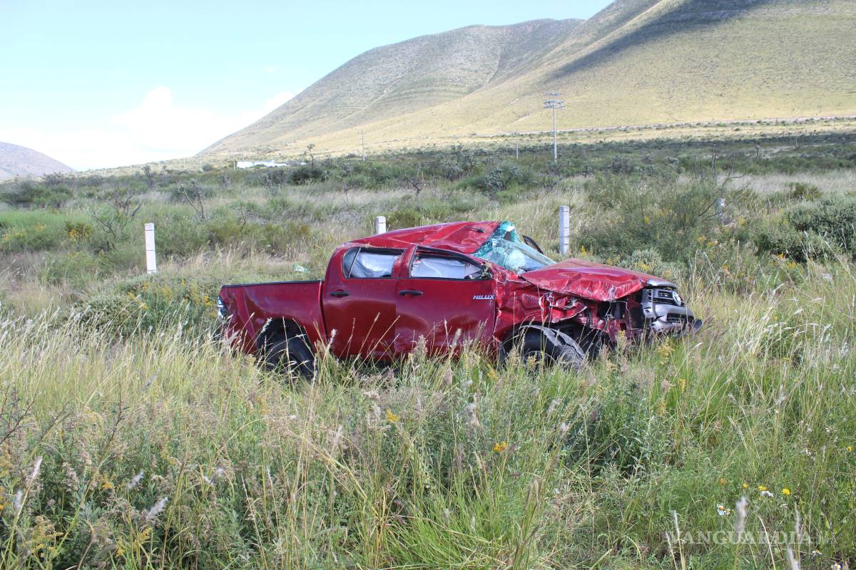 Volcadura deja tres lesionados en la Saltillo-Zacatecas