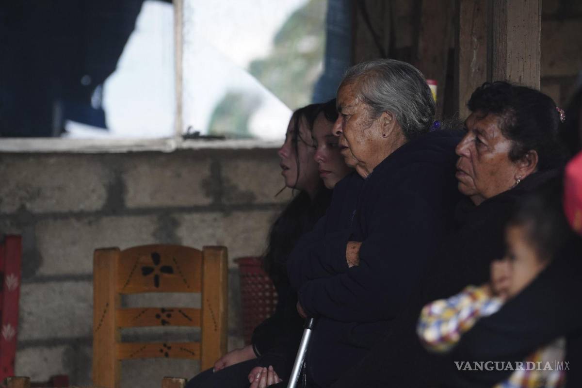 $!Silverio Villegas es velado en su natal rancho, Loma de Chupio, Michoacán.